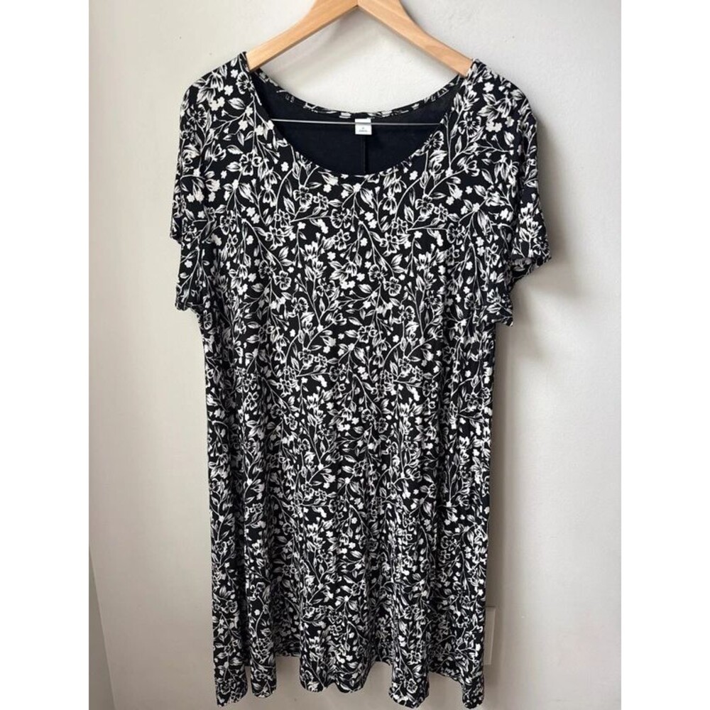 Old Navy Black White Floral Fit & Flare Dress